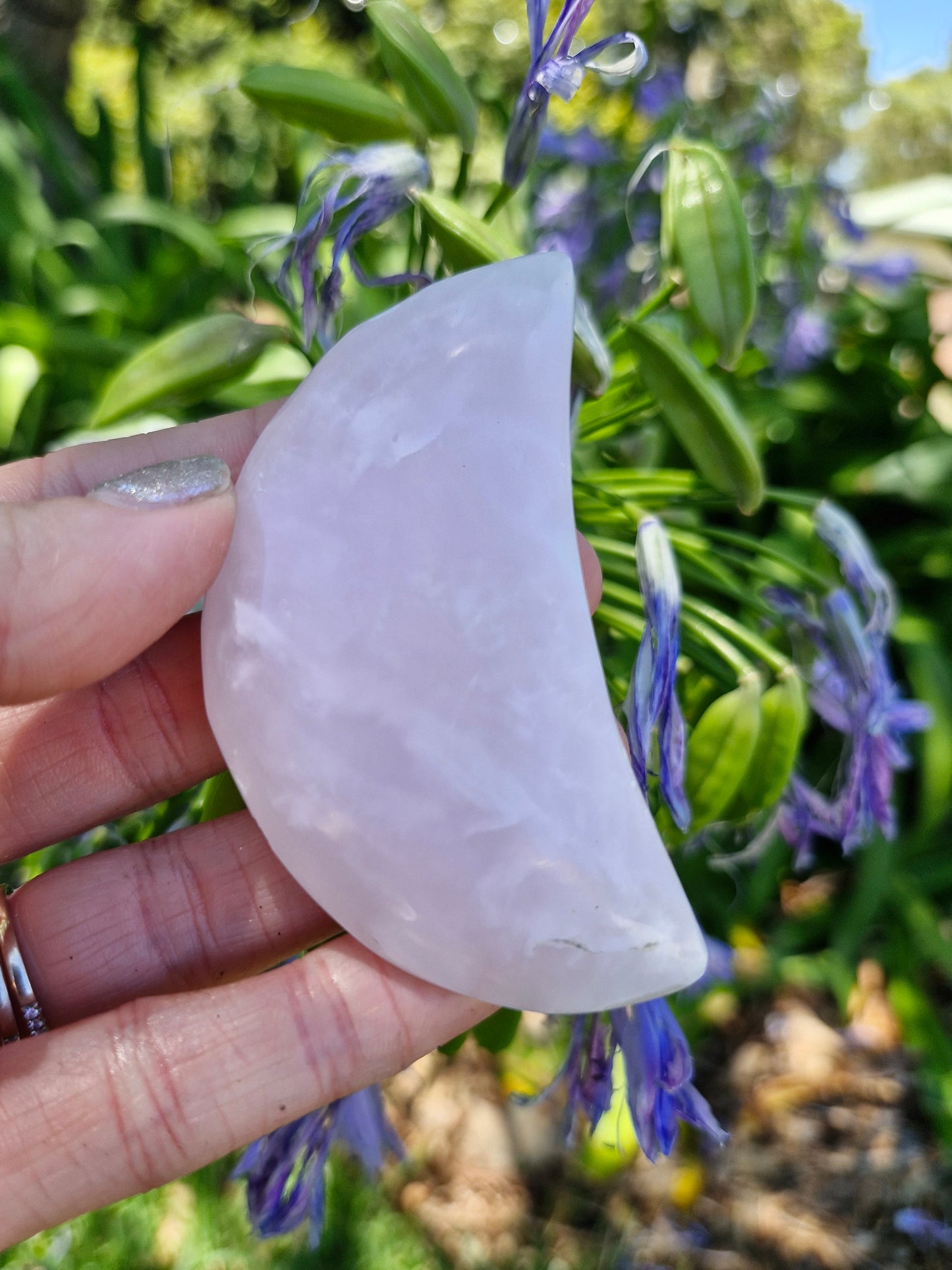 Mangano Calcite Crescent Moon