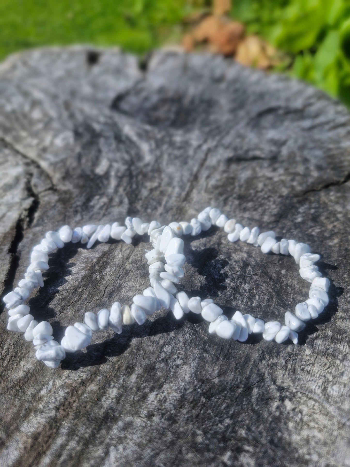 White Howlite Crystal Chip Bracelet
